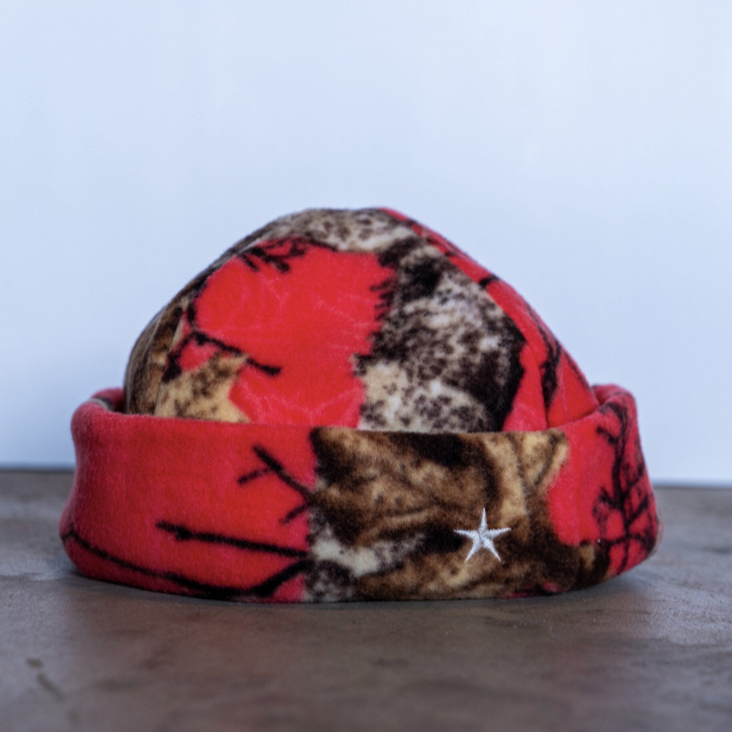 Pink Real Tree Reversible Fleece Beanie (White)